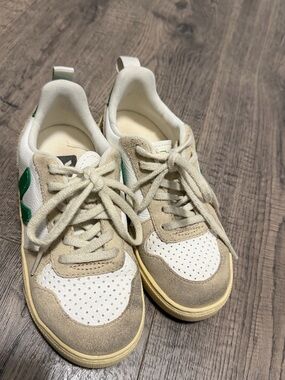 Veja Kids Lace-Up Sneakers in White, Beige and Green